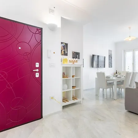 Apartamento Floor - Balcony Views - King Bed - Ac Turín
